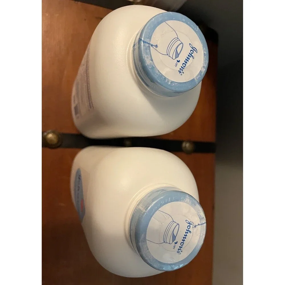 Johnson's 2 Count Lot ALOE & VIT E Baby Powder LARGE 22 OZ.